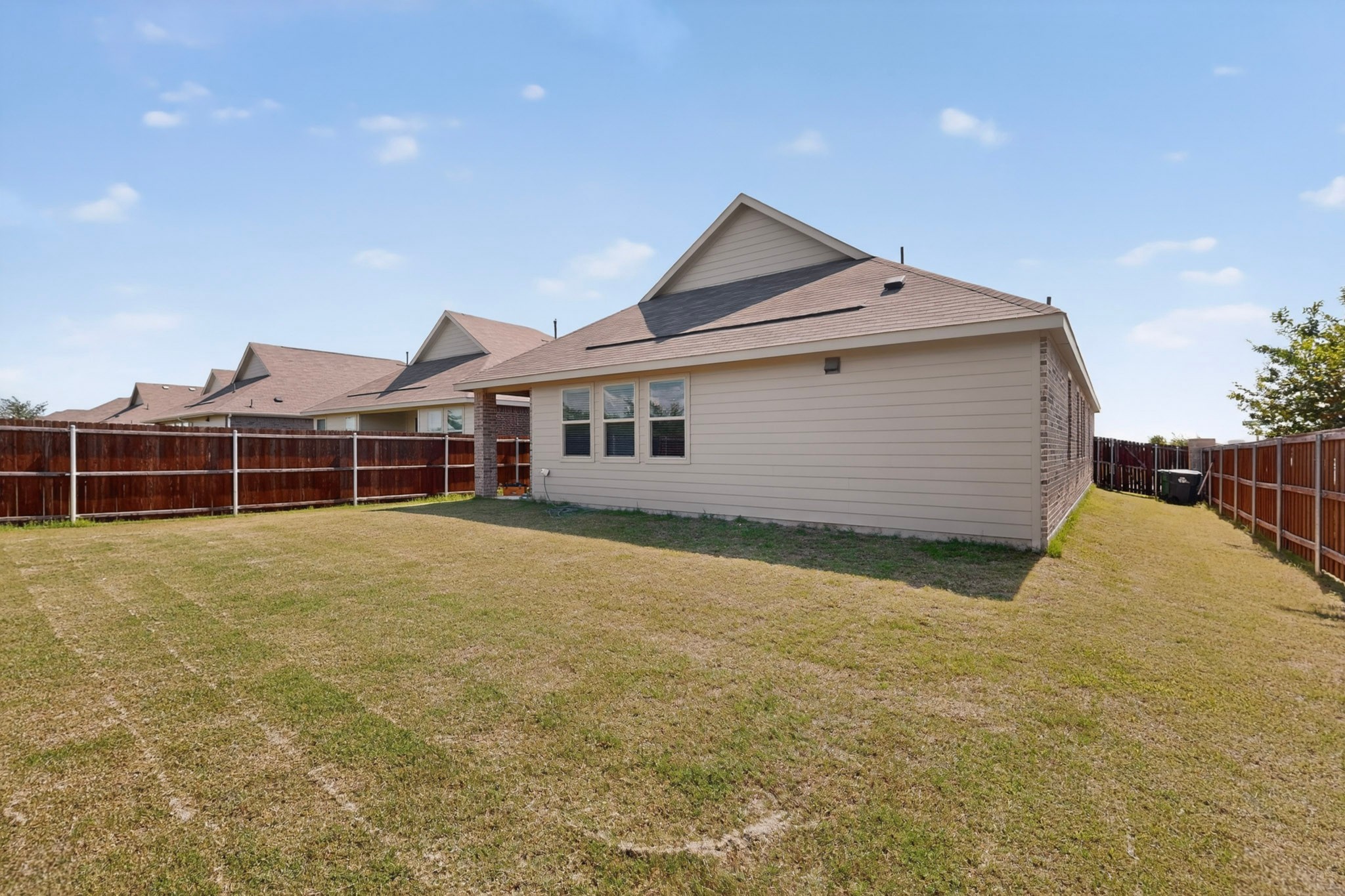 3401 Kingsview Drive