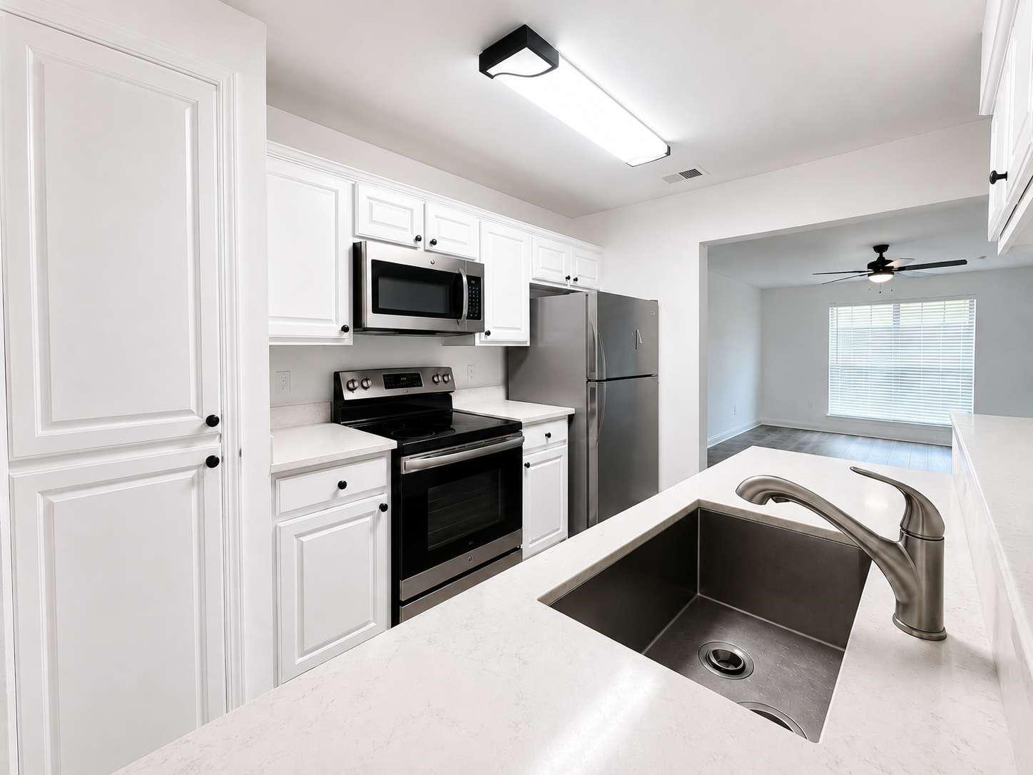 305 N Arizona Drive 307