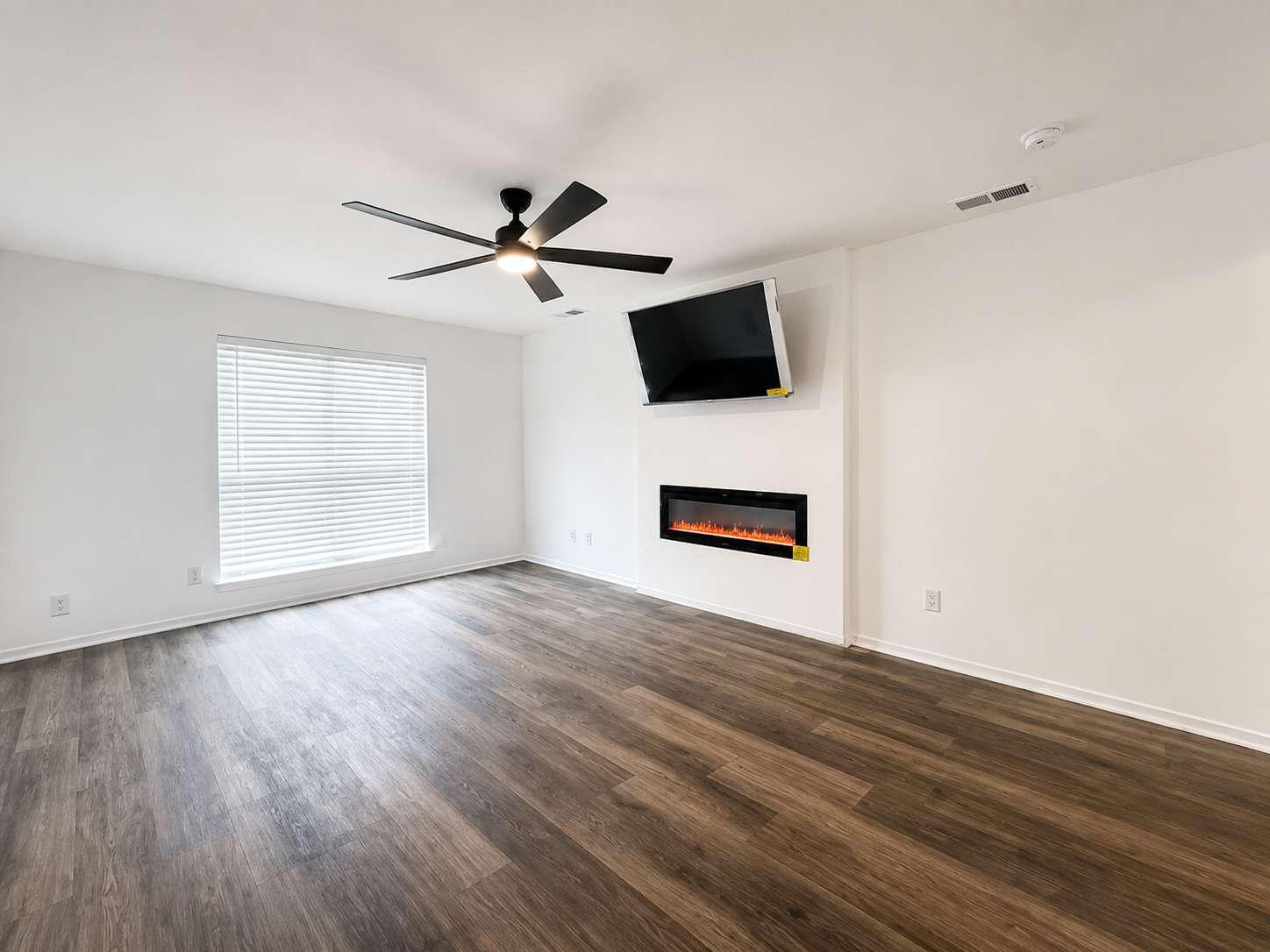 305 N Arizona Drive 307