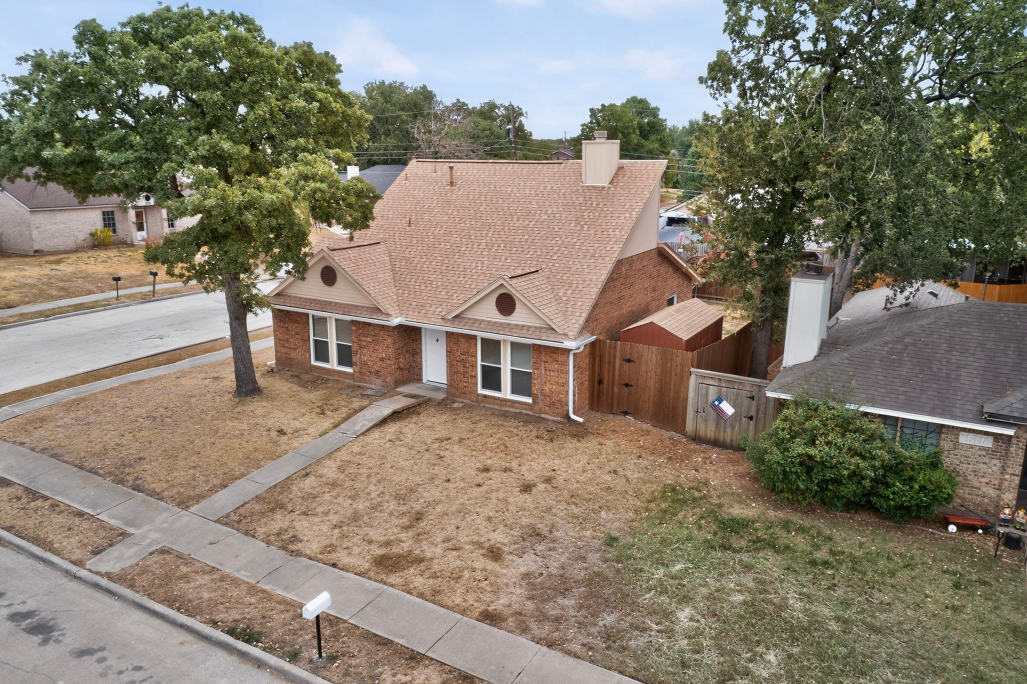 11820 Amberly Lane
