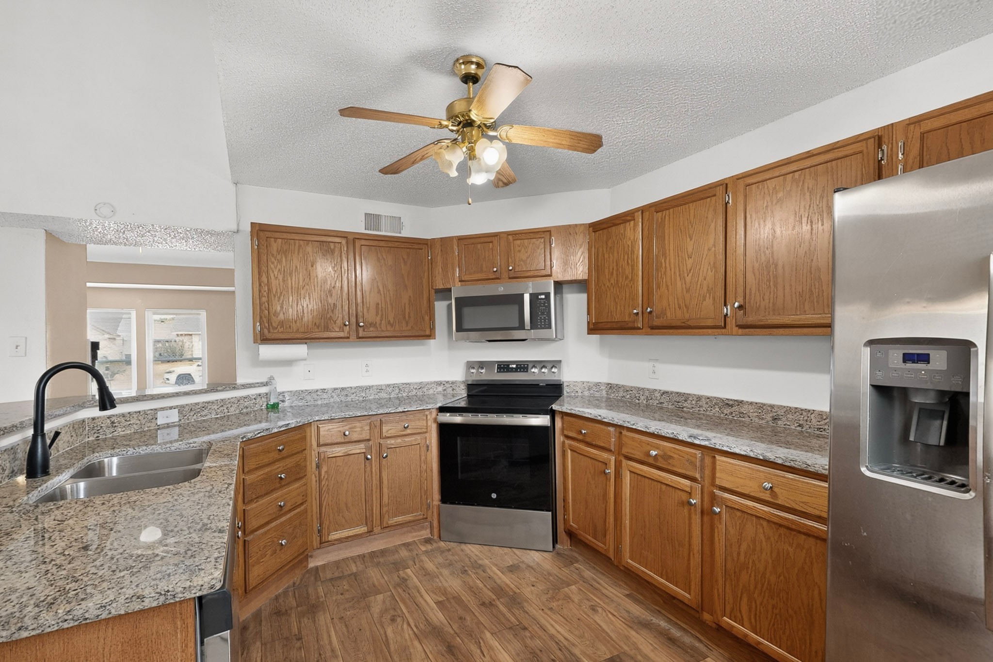 11820 Amberly Lane