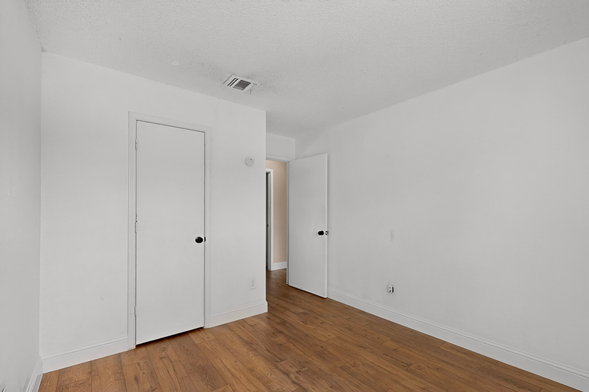 11820 Amberly Lane