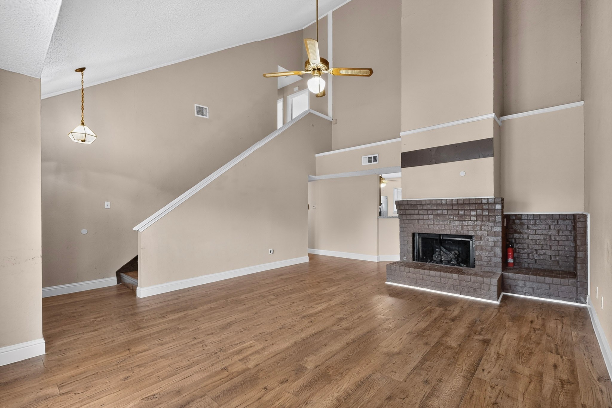 11820 Amberly Lane
