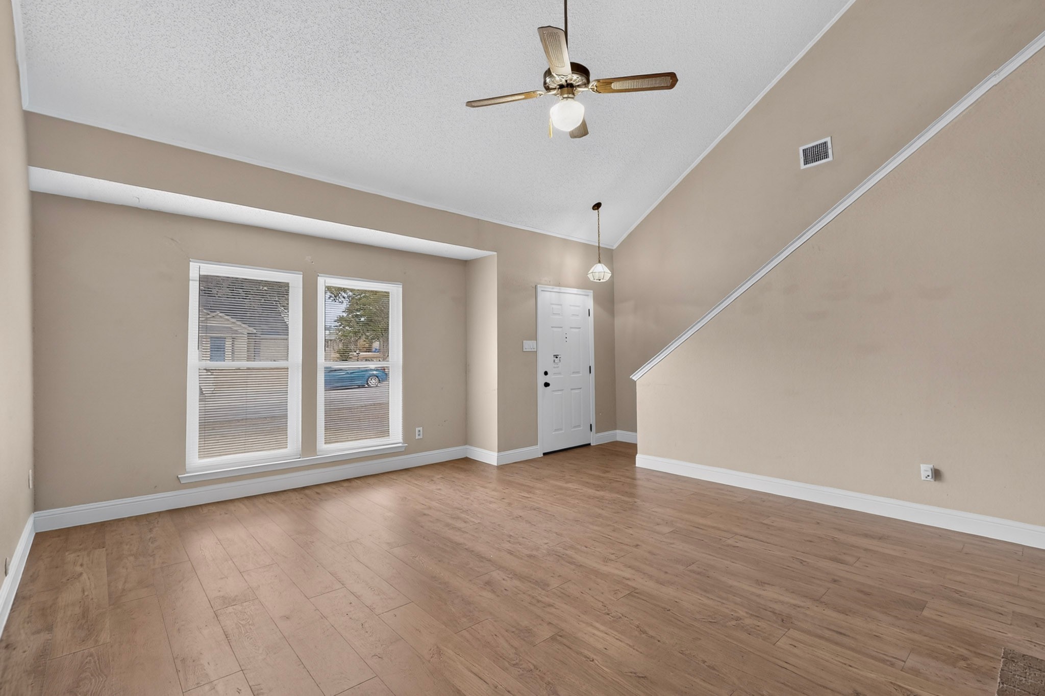 11820 Amberly Lane