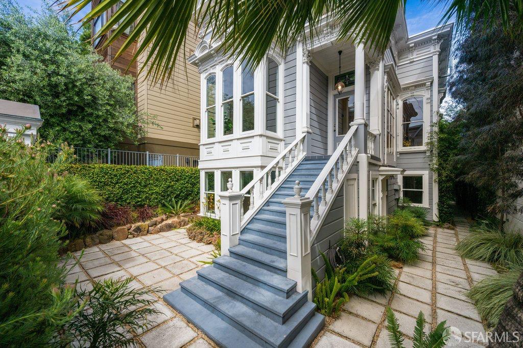 436 Oak Street