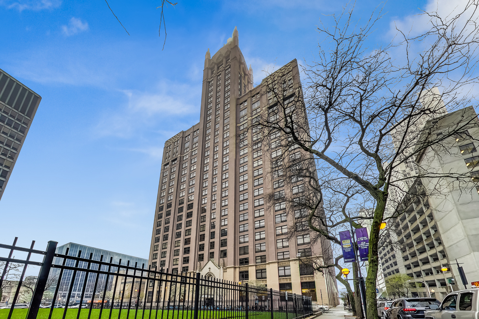 680 N Lake Shore Drive Unit: 1216
