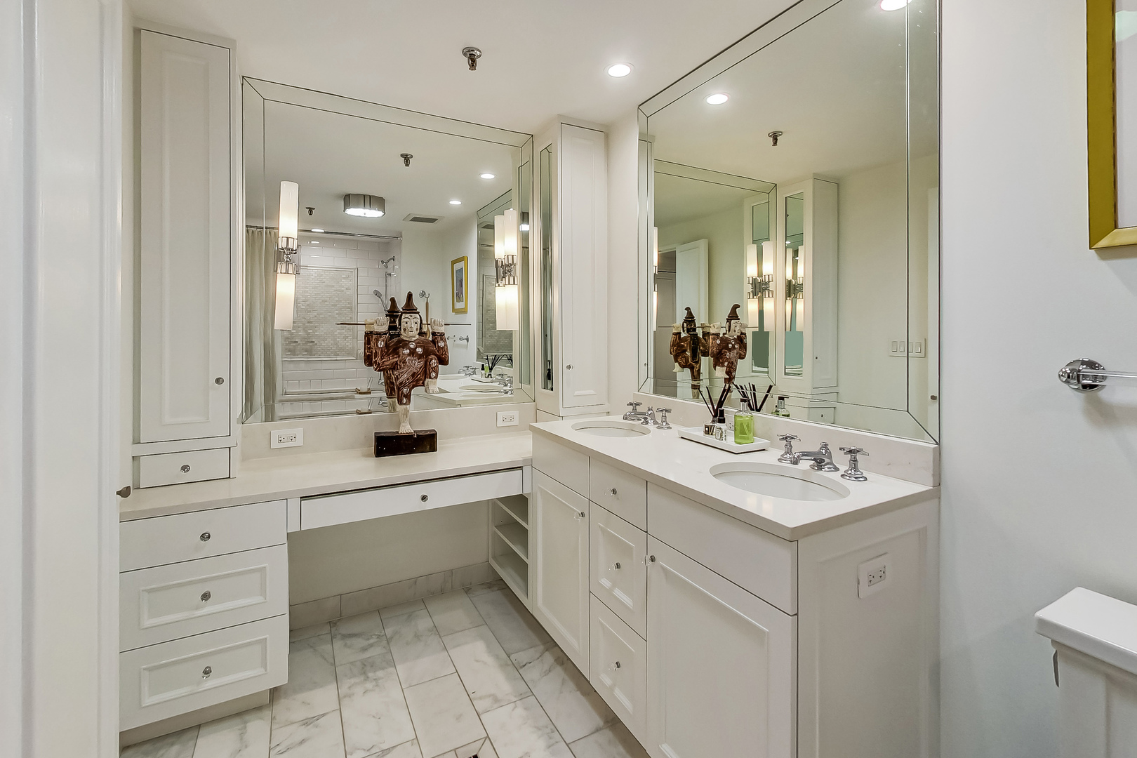 680 N Lake Shore Drive Unit: 1216