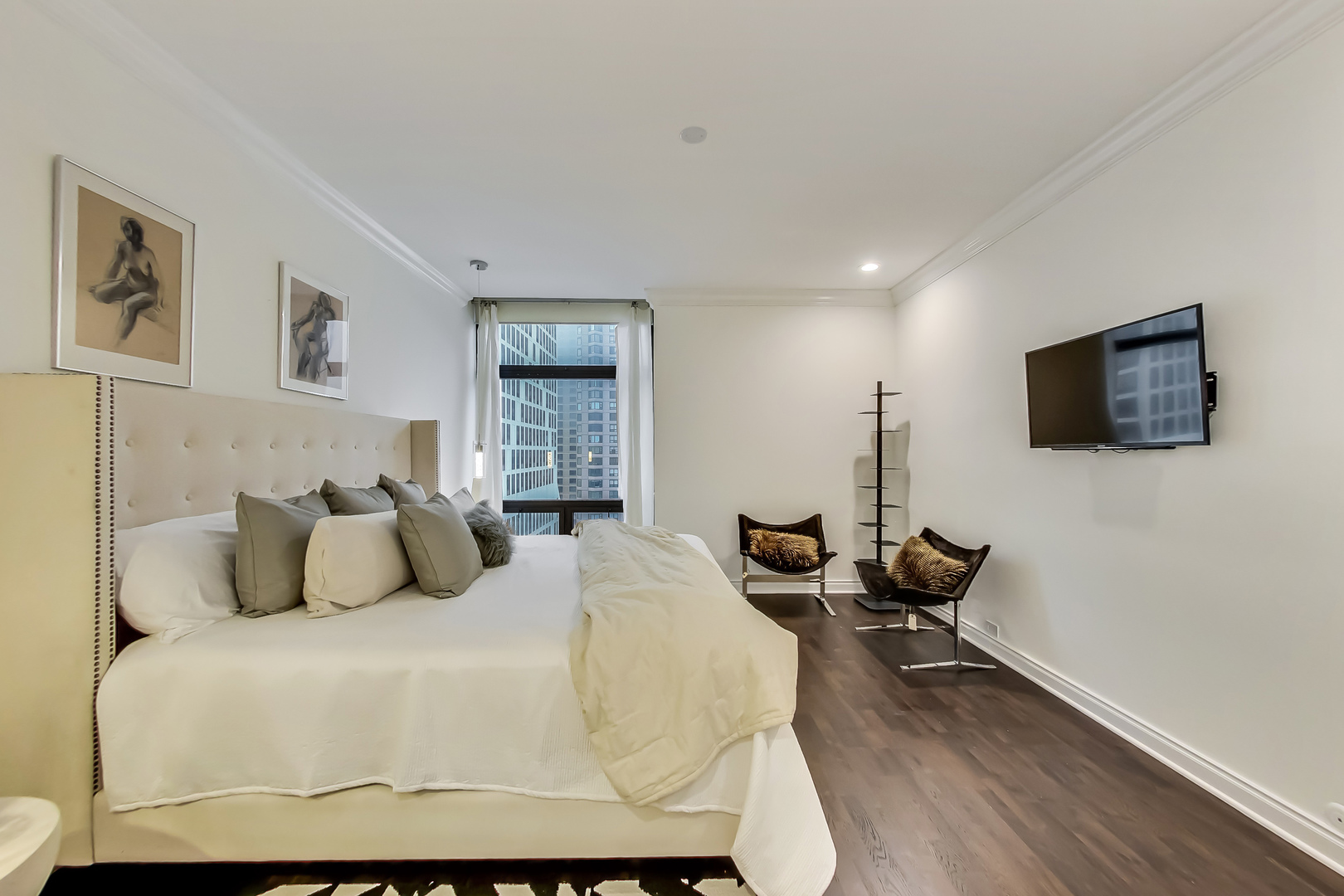 680 N Lake Shore Drive Unit: 1216