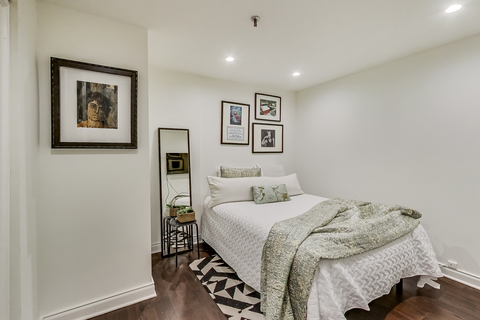 680 N Lake Shore Drive Unit: 1216