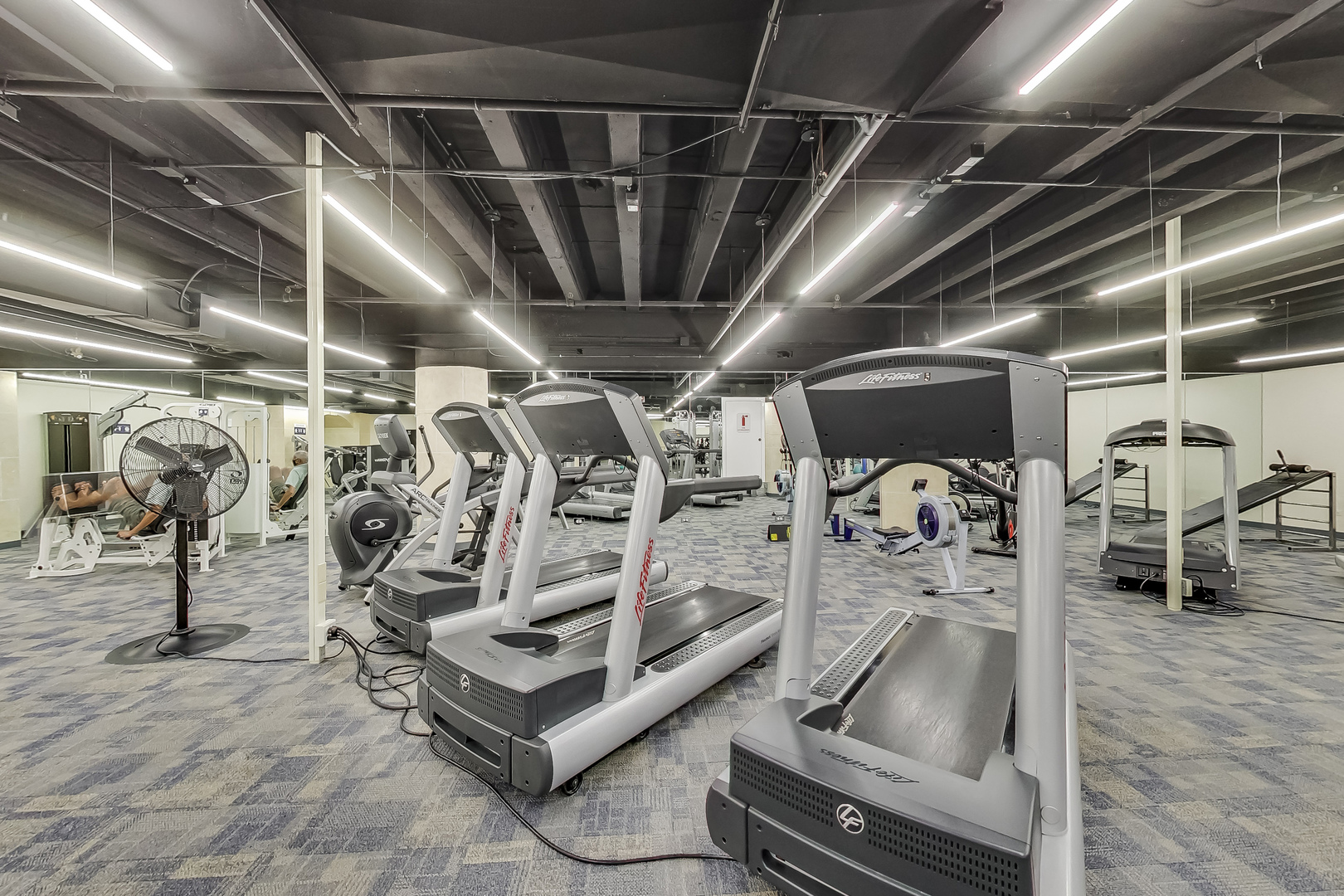 680 N Lake Shore Drive Unit: 1216