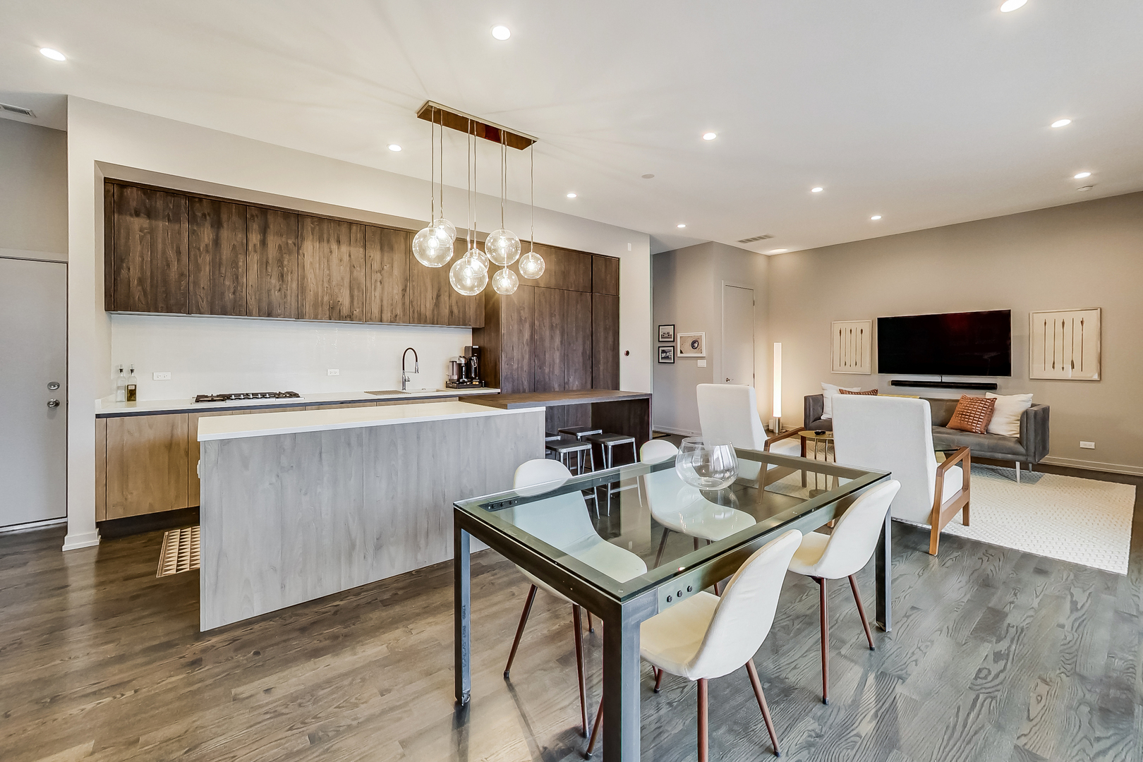 1311 W Chicago Avenue Unit: 2N