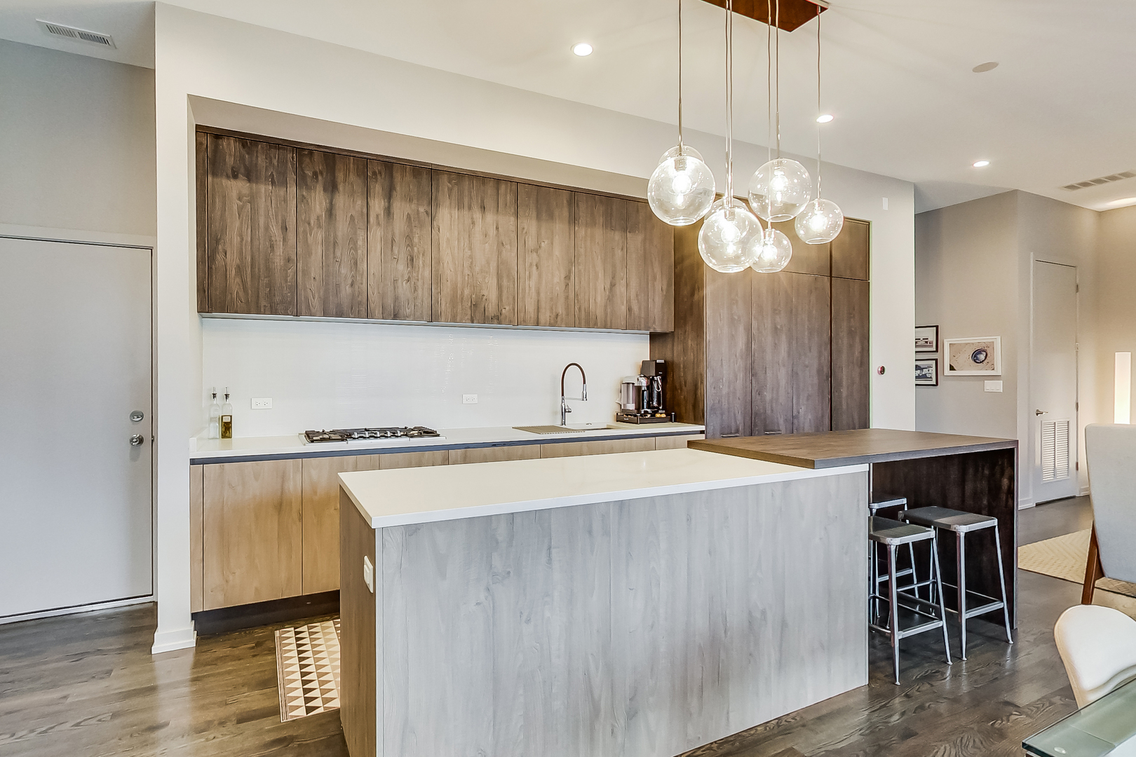 1311 W Chicago Avenue Unit: 2N