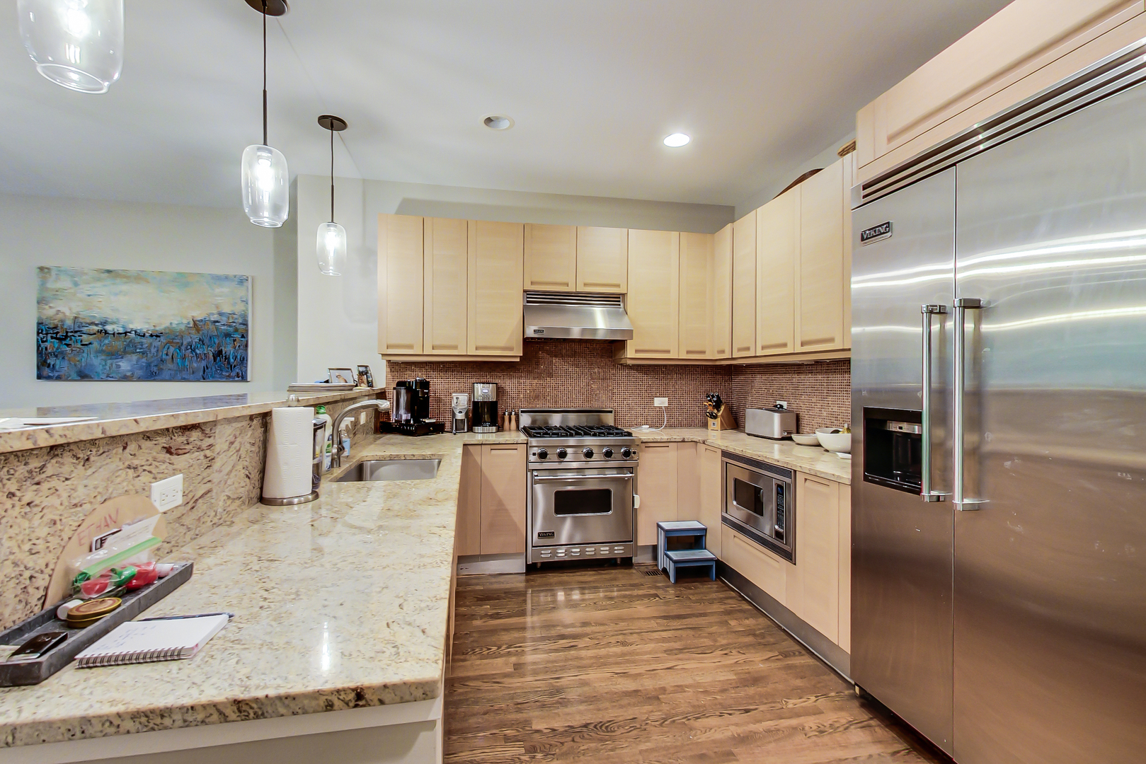 1955 W CORTLAND Street Unit: 1E