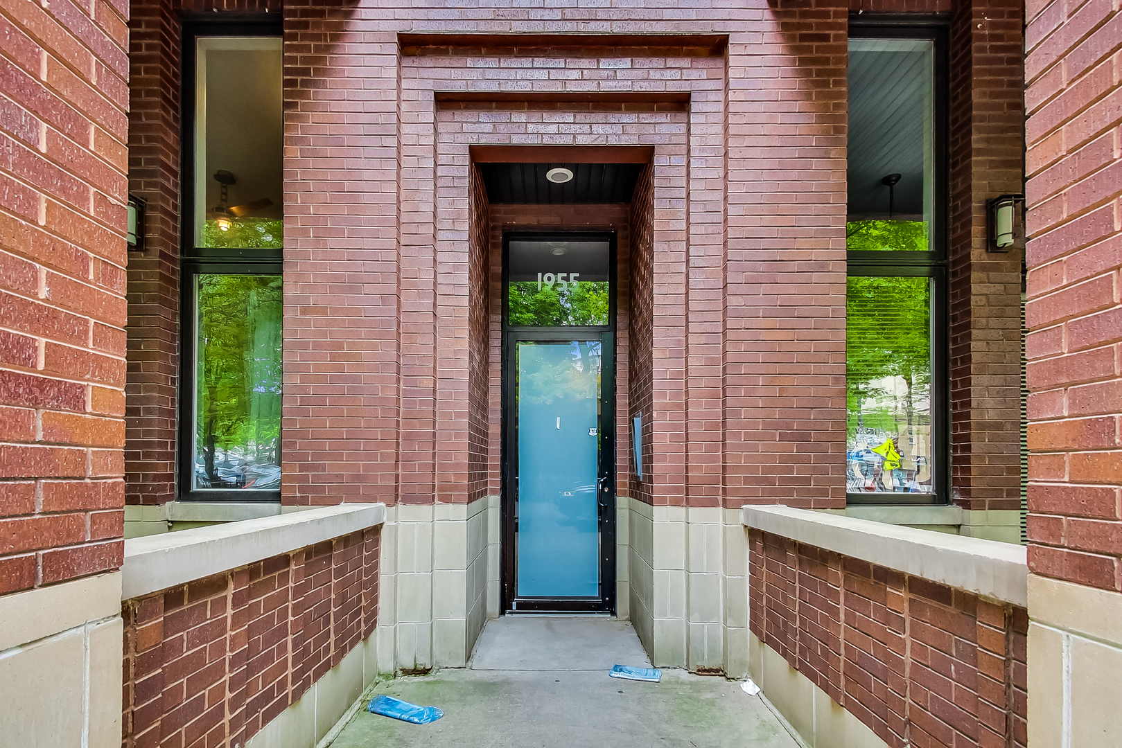 1955 W CORTLAND Street Unit: 1E