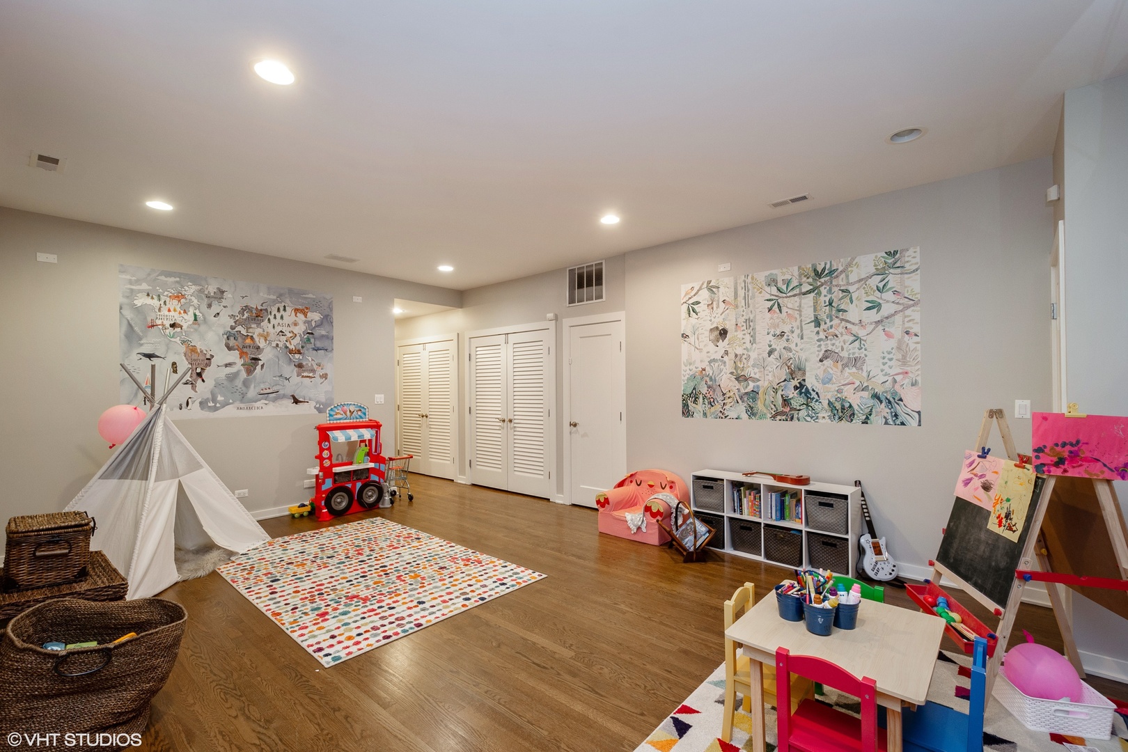 1955 W CORTLAND Street Unit: 1E