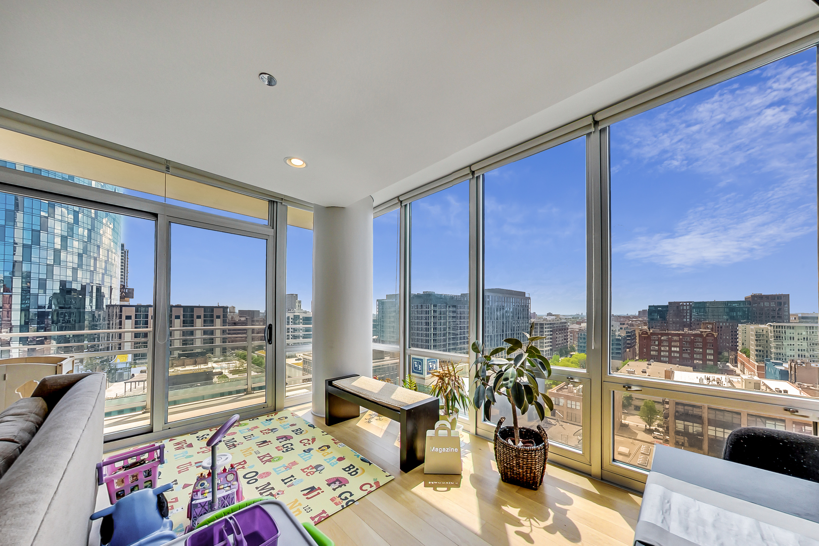 737 W WASHINGTON Boulevard Unit: 1308