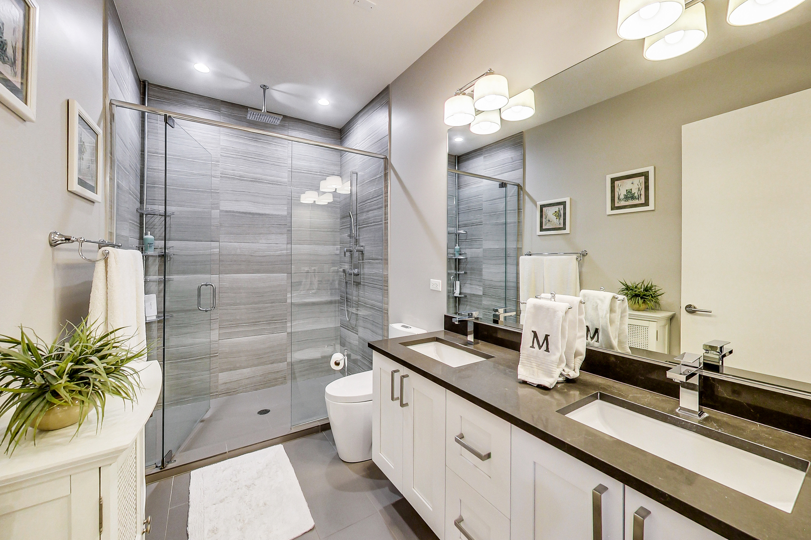 5 N Oakley Boulevard Unit: 308