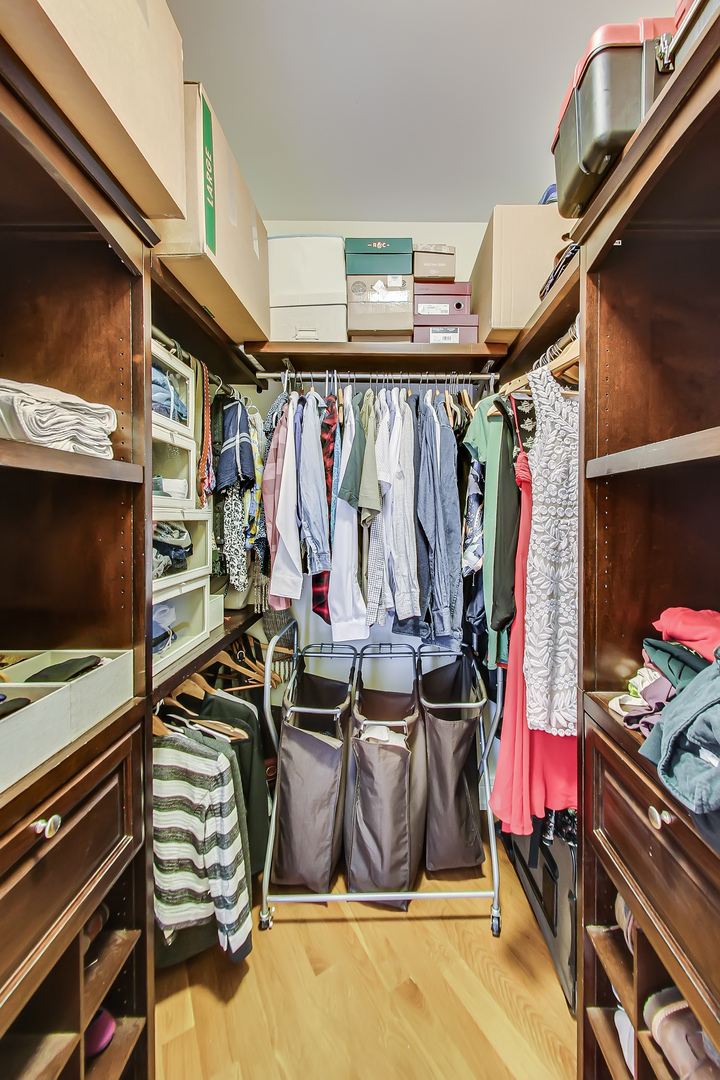 2800 W CHICAGO Avenue Unit: 3W