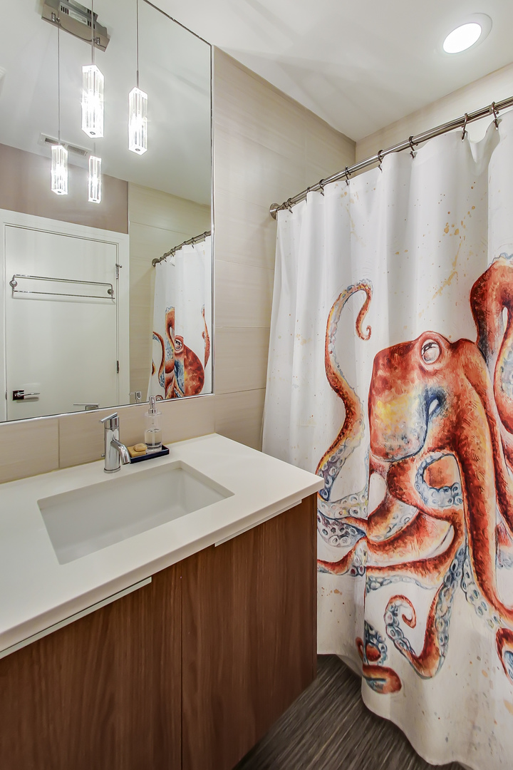 2800 W CHICAGO Avenue Unit: 3W