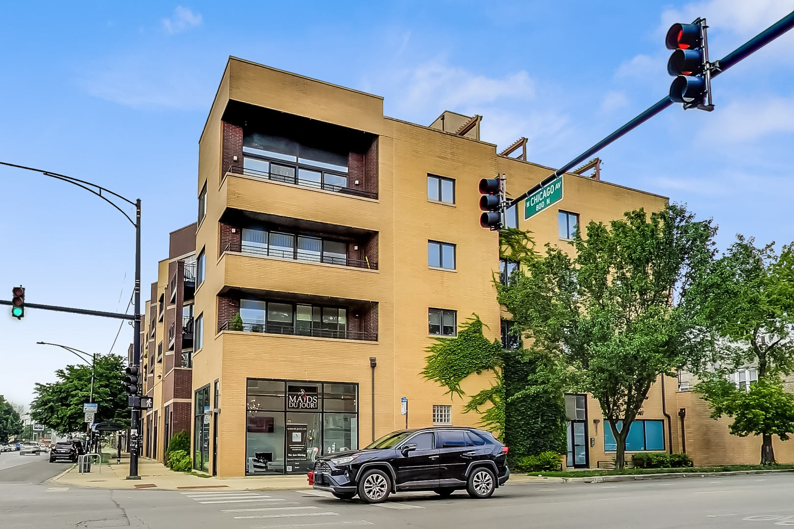 2800 W CHICAGO Avenue Unit: 3W