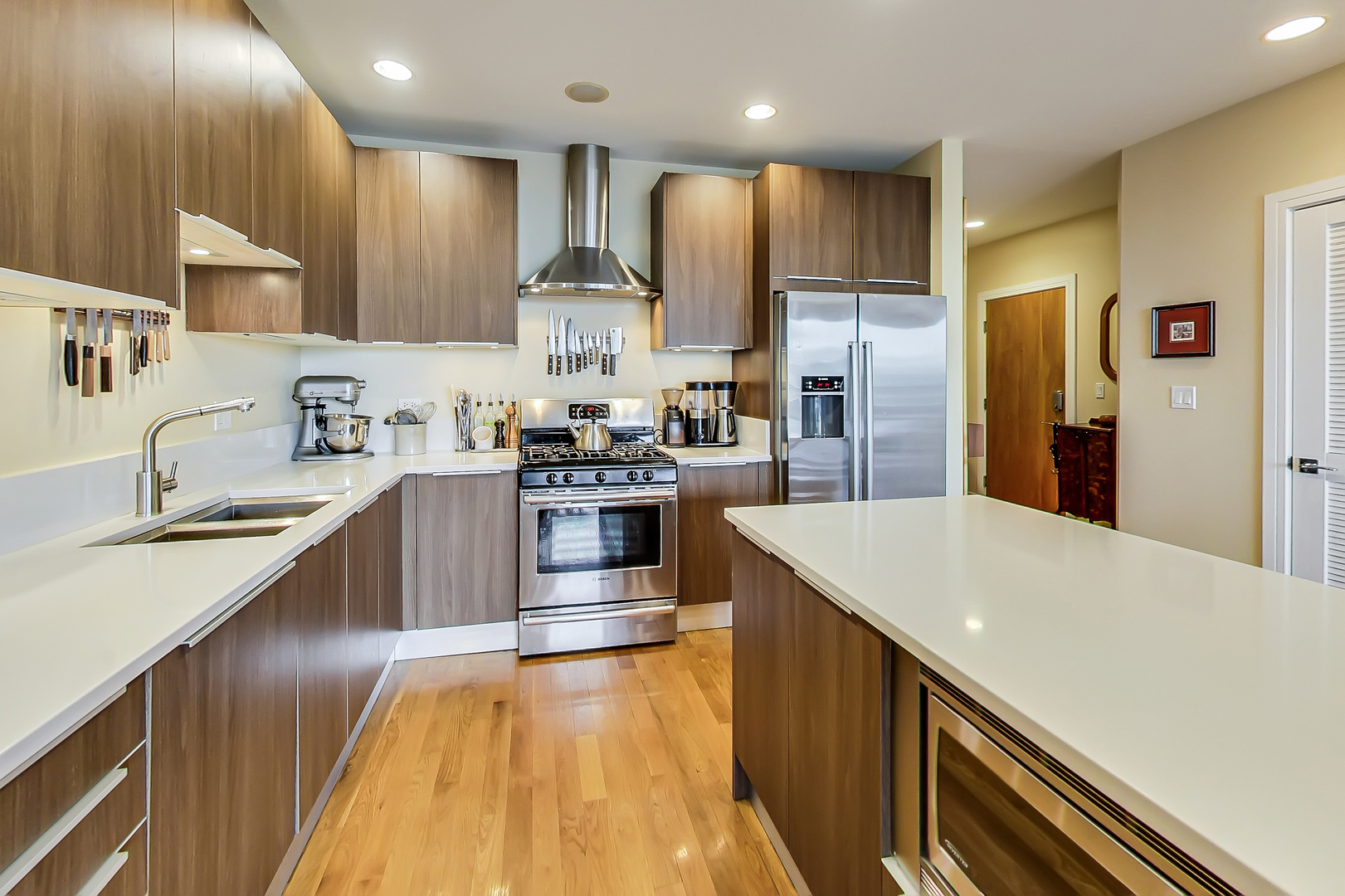 2800 W CHICAGO Avenue Unit: 3W