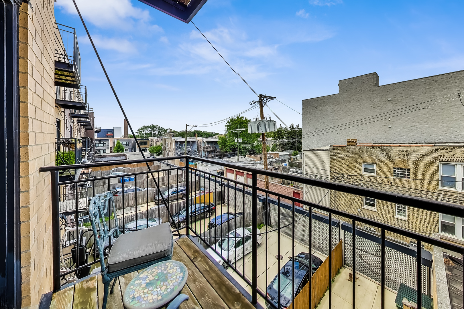2800 W CHICAGO Avenue Unit: 3W