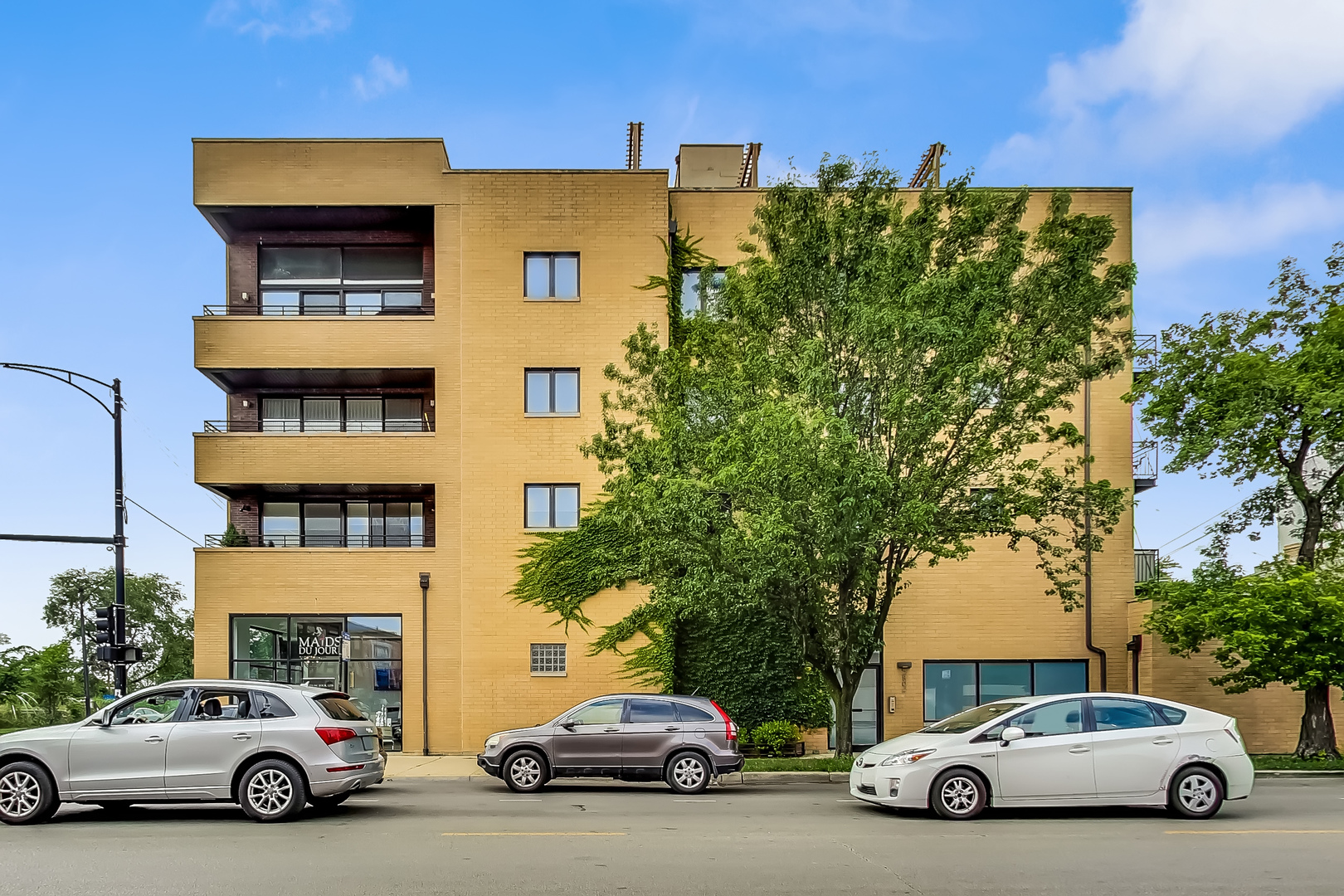 2800 W CHICAGO Avenue Unit: 3W