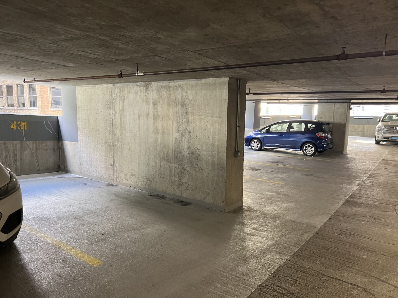 235 W Van Buren Street Unit: P431