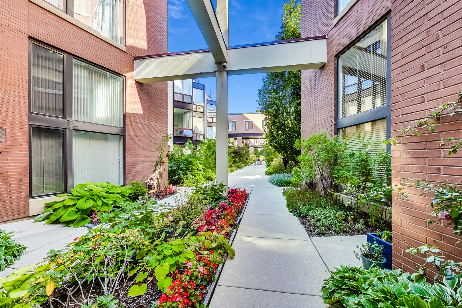 222 S Racine Avenue Unit: 307