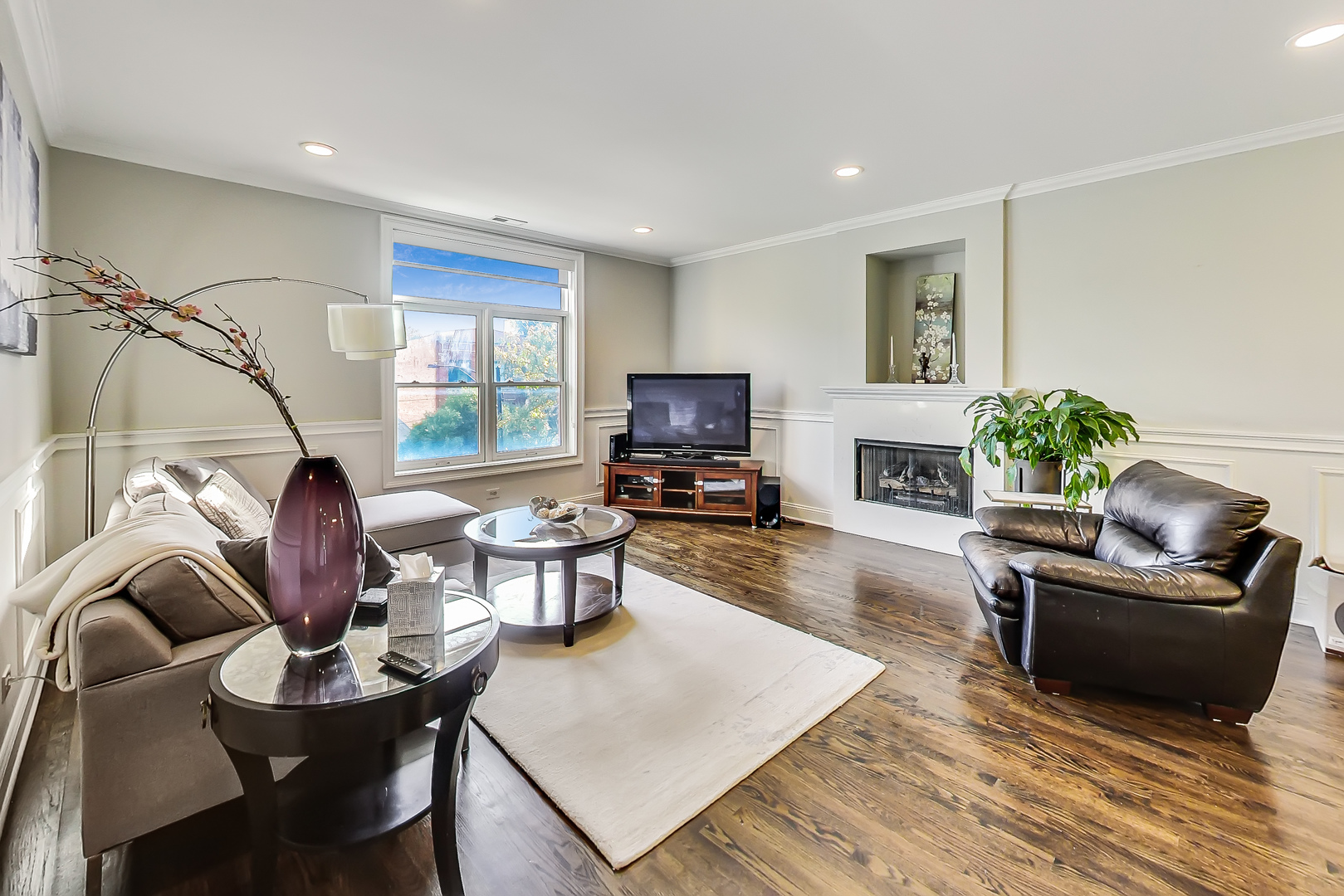 2130 W Division Street Unit: 3W