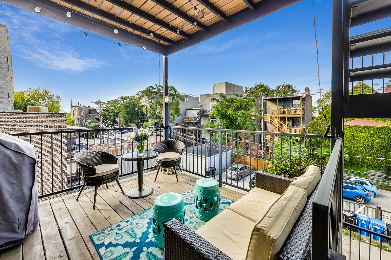 2130 W Division Street Unit: 3W