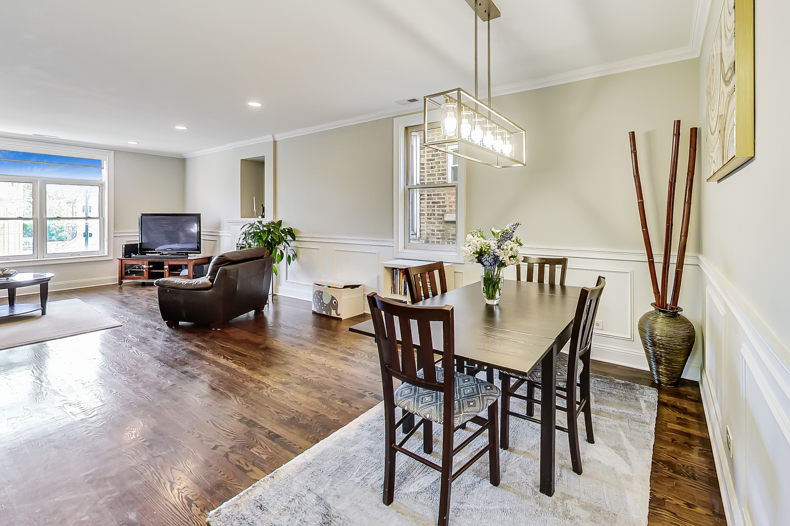2130 W Division Street Unit: 3W