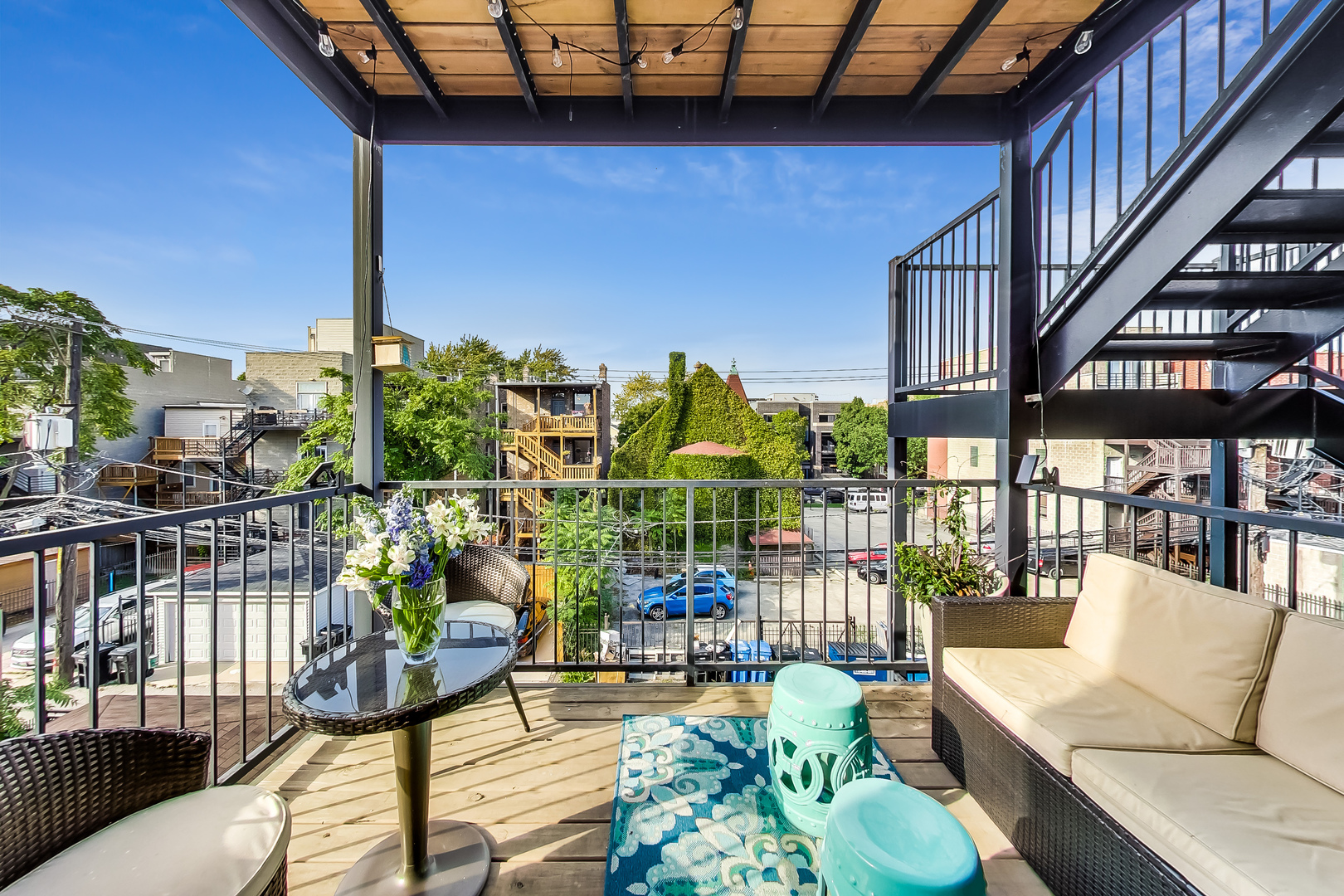 2130 W Division Street Unit: 3W