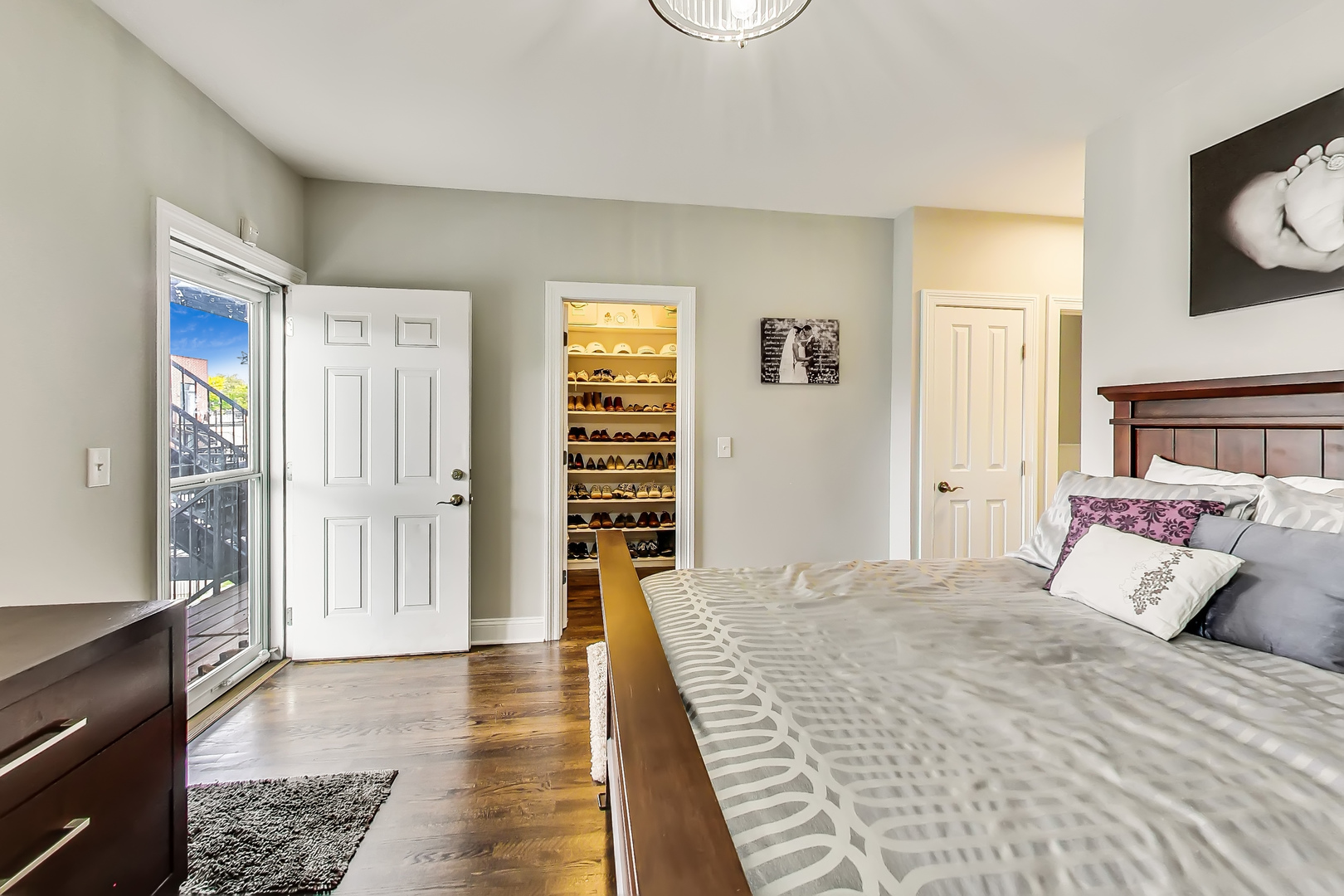 2130 W Division Street Unit: 3W