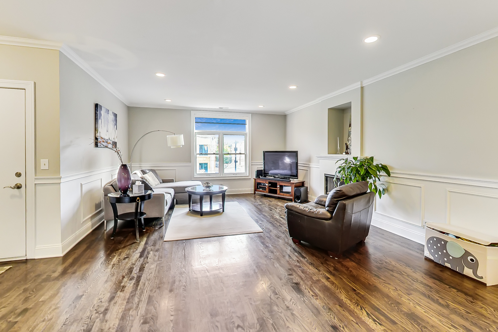 2130 W Division Street Unit: 3W