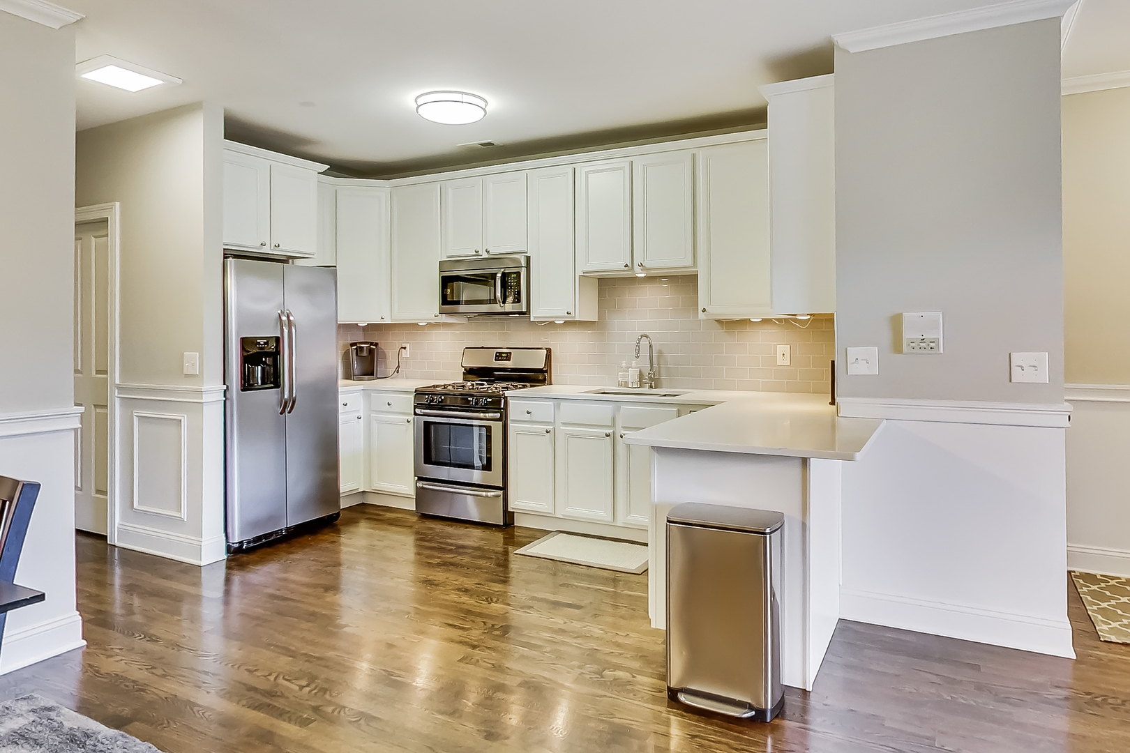 2130 W Division Street Unit: 3W