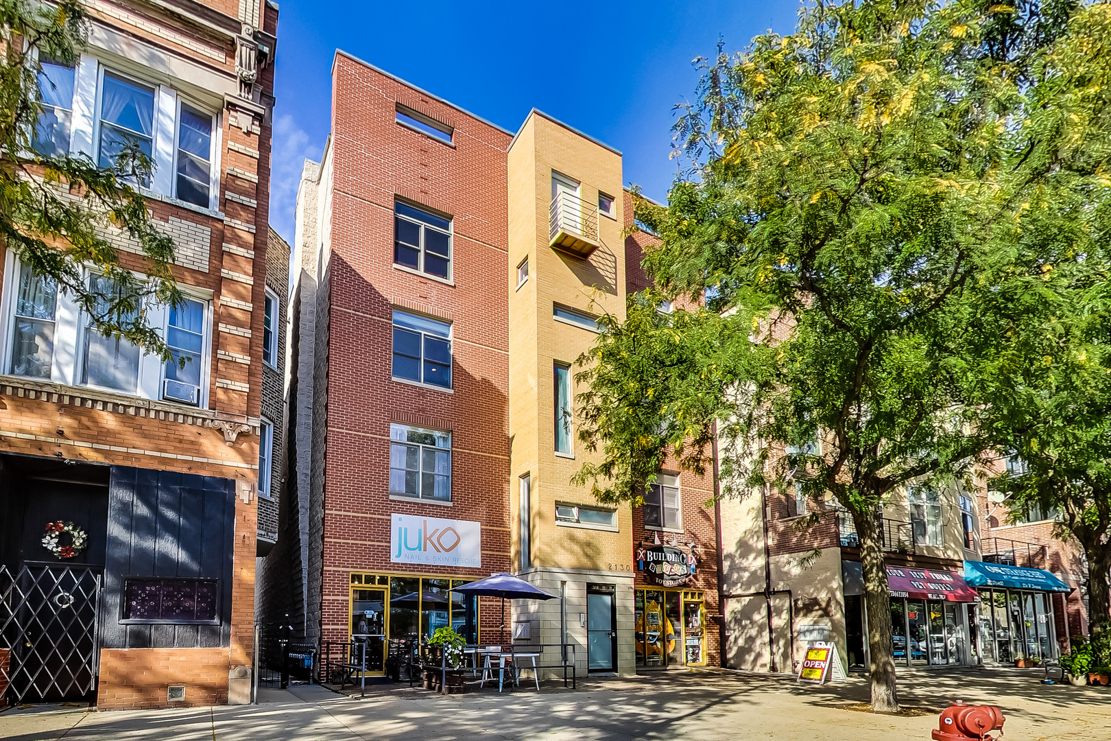 2130 W Division Street Unit: 3W