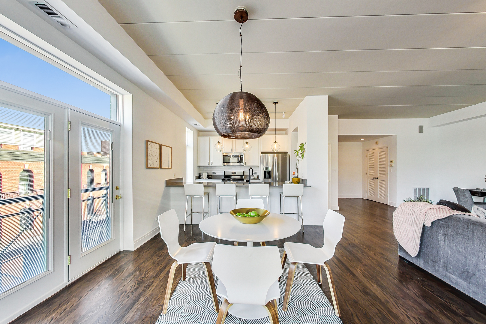 1111 W Madison Street Unit: 4E