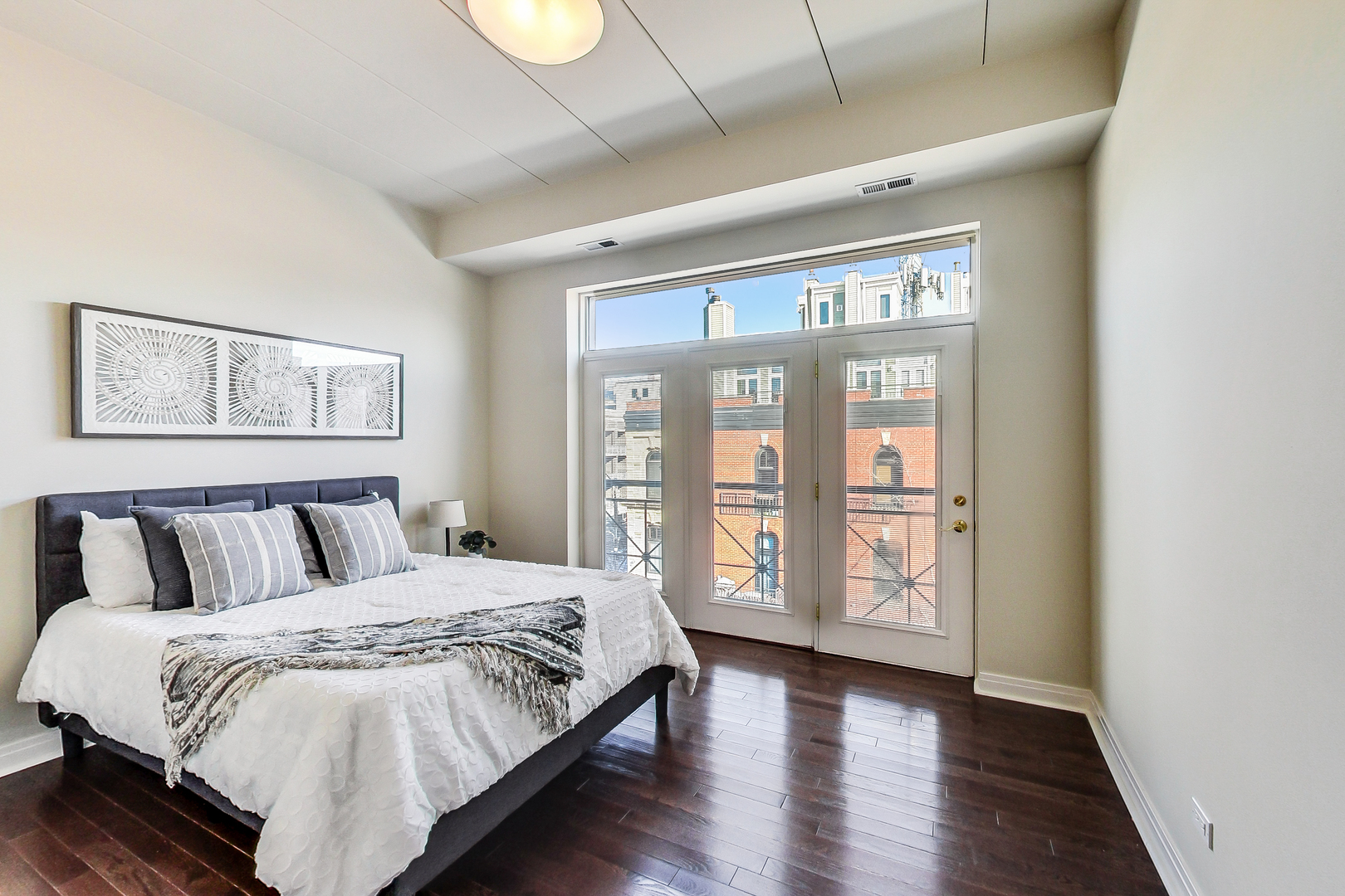 1111 W Madison Street Unit: 4E