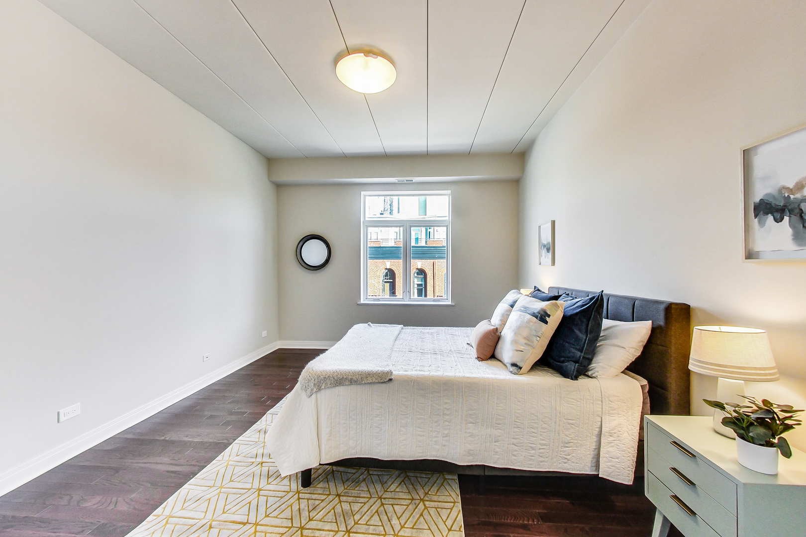 1111 W Madison Street Unit: 4E