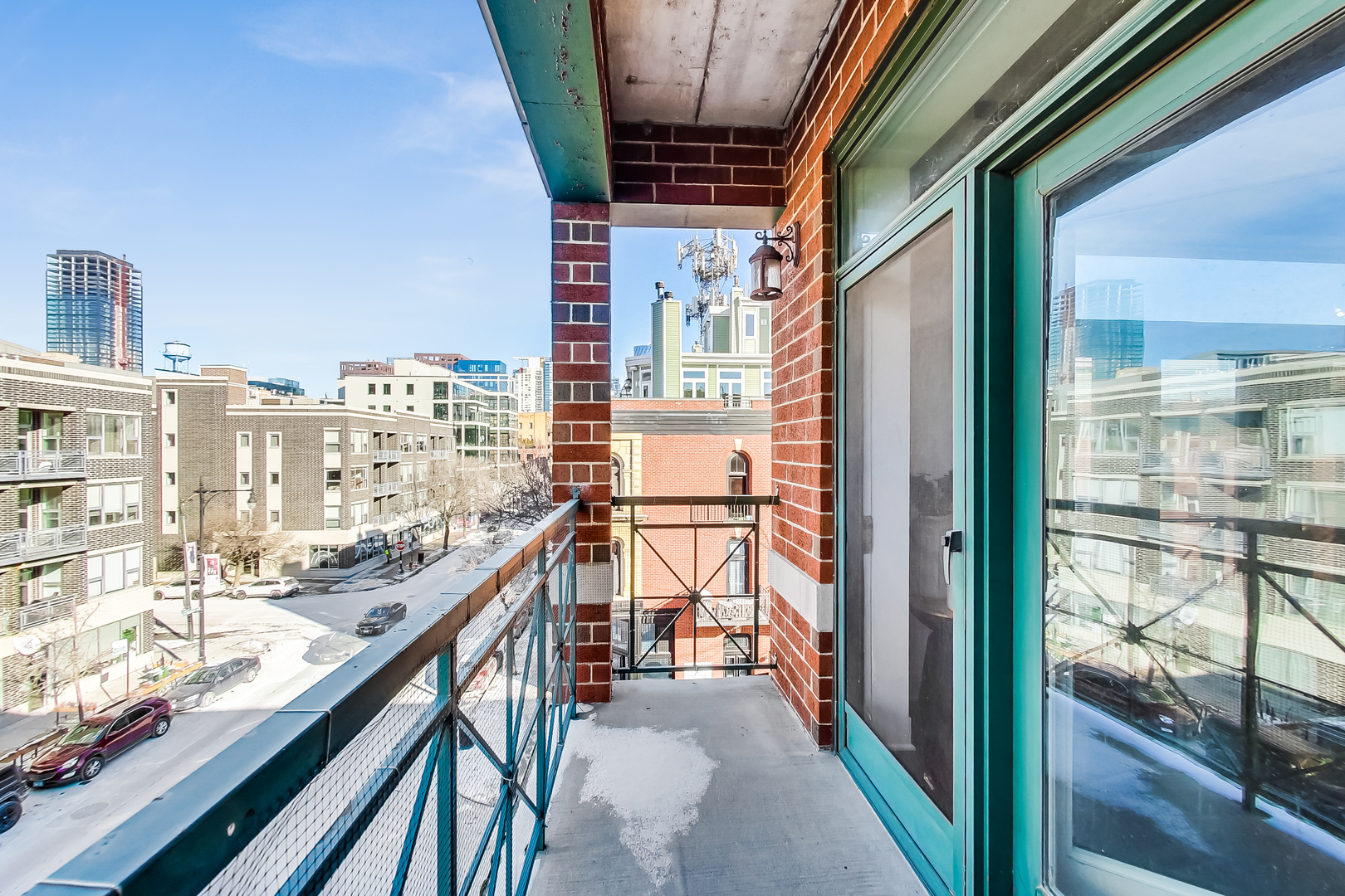 1111 W Madison Street Unit: 4E