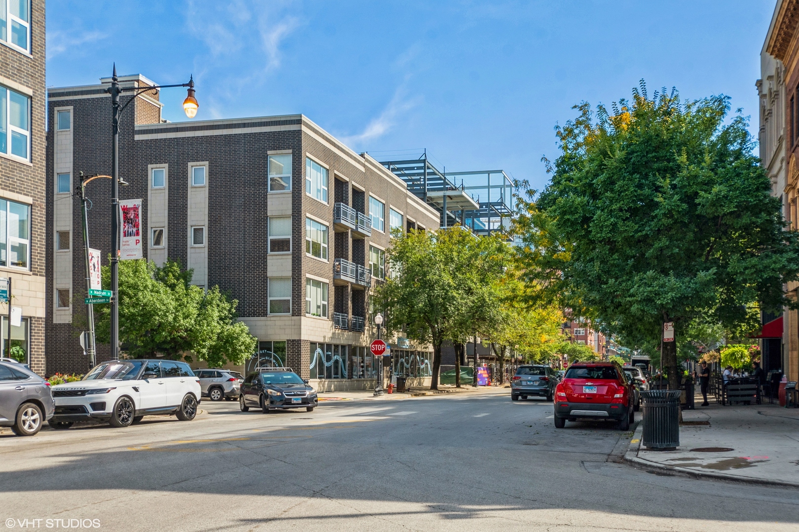 1111 W Madison Street Unit: 4E