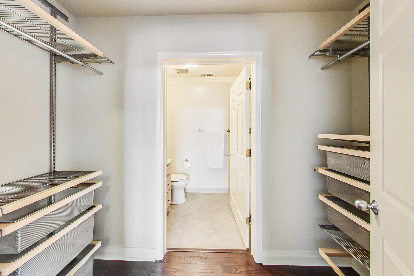 1111 W Madison Street Unit: 4E