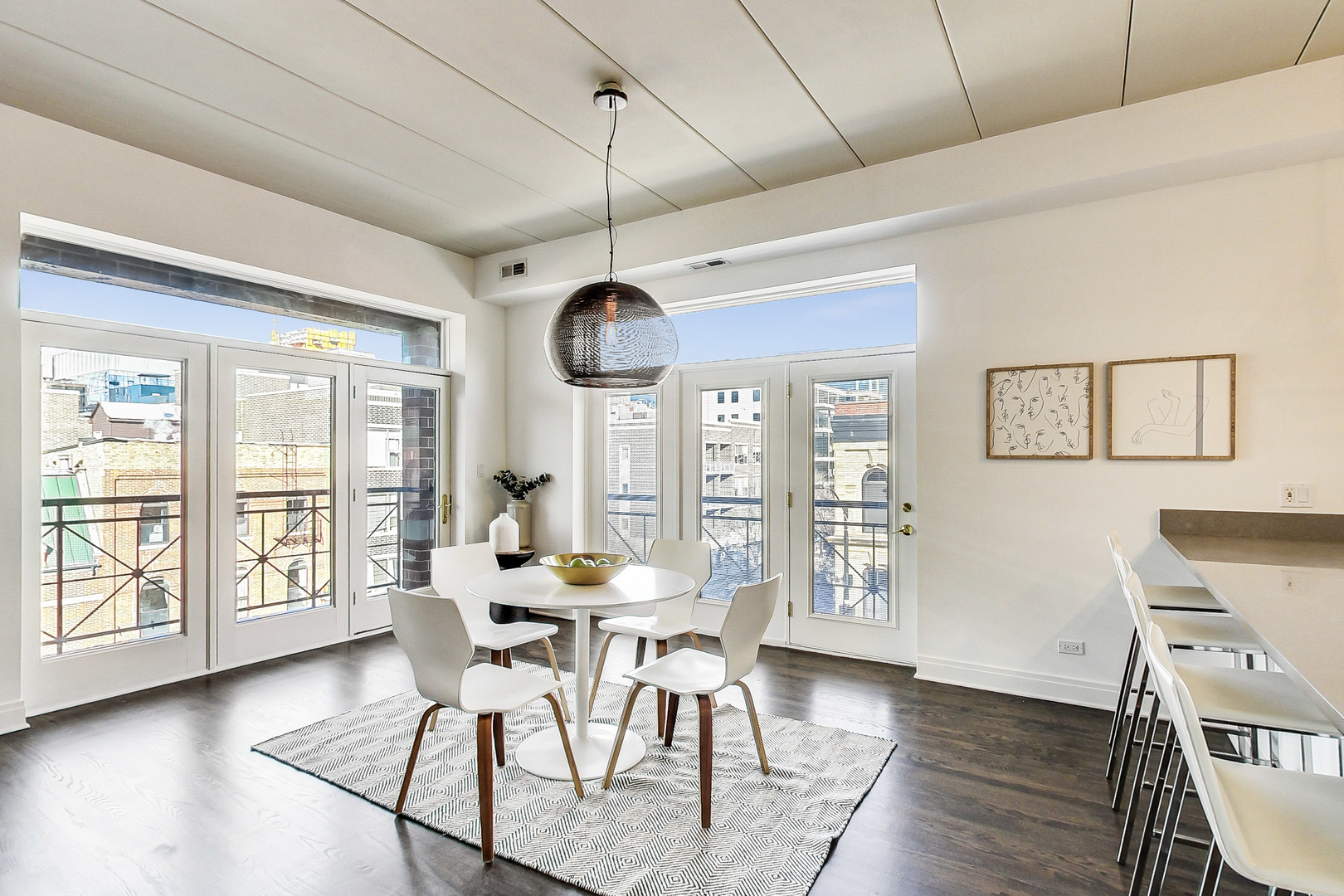 1111 W Madison Street Unit: 4E