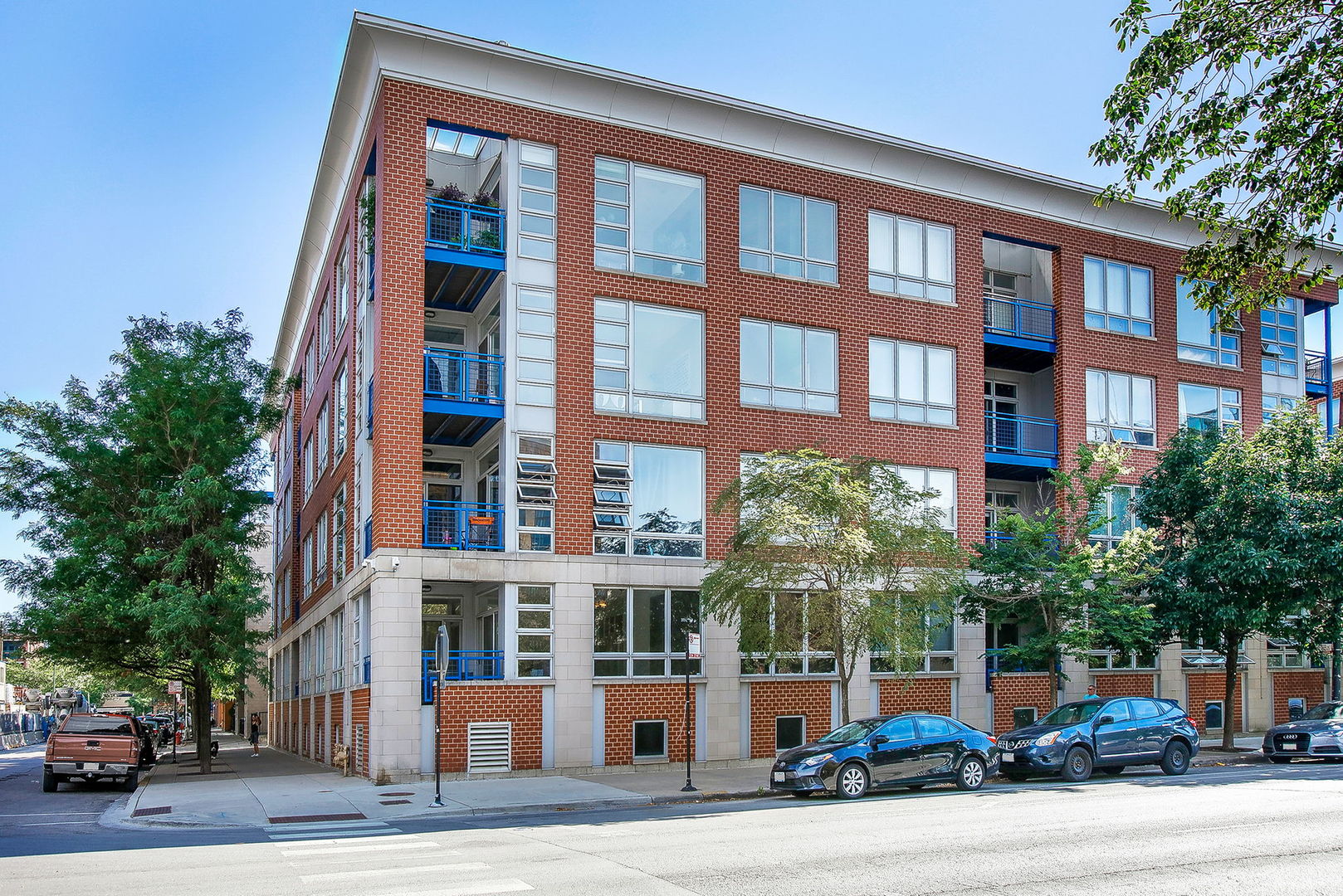 1141 W WASHINGTON Boulevard Unit: 243