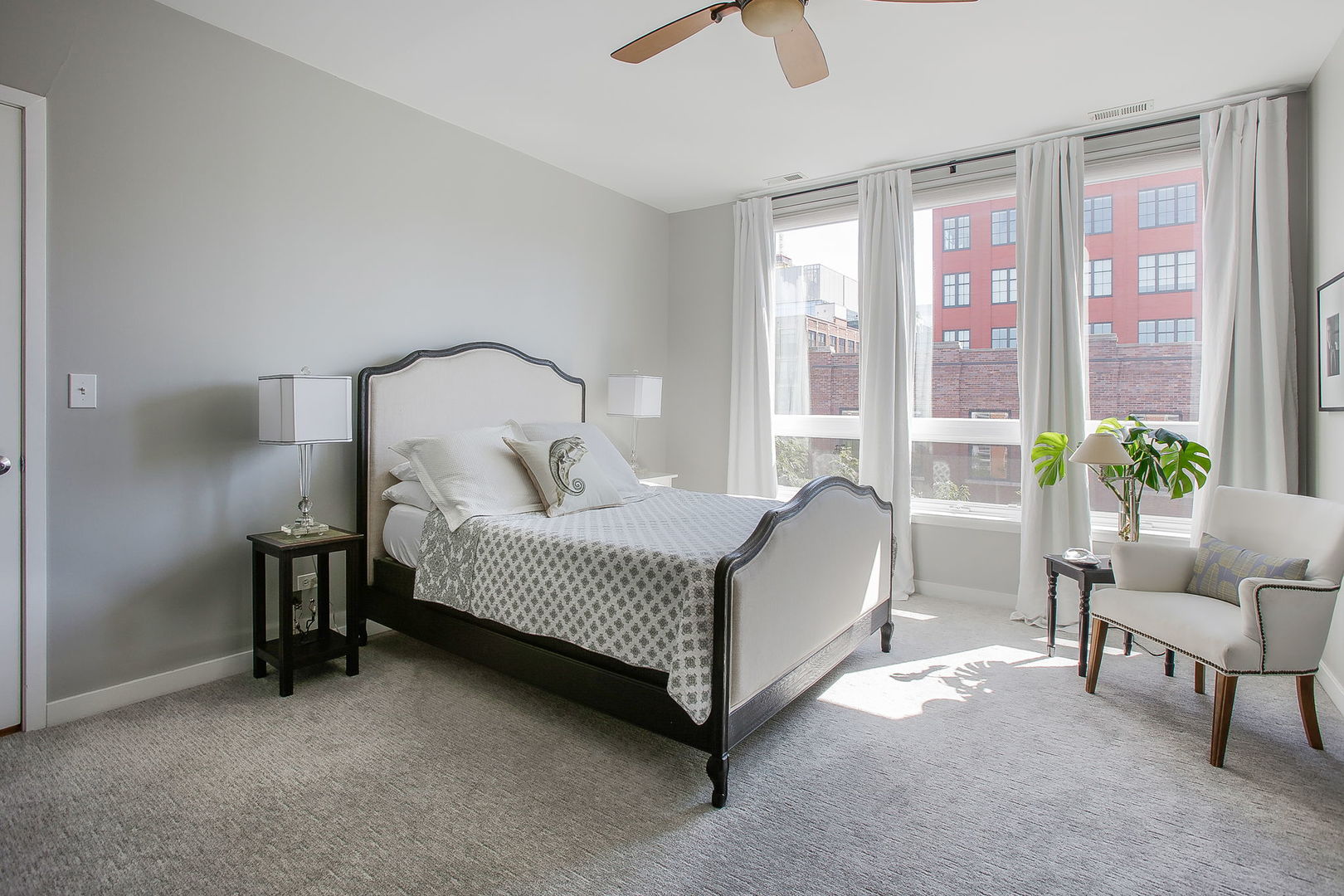 1141 W WASHINGTON Boulevard Unit: 243