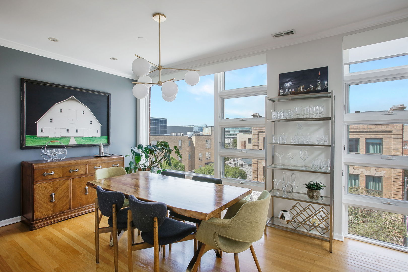 1141 W WASHINGTON Boulevard Unit: 243