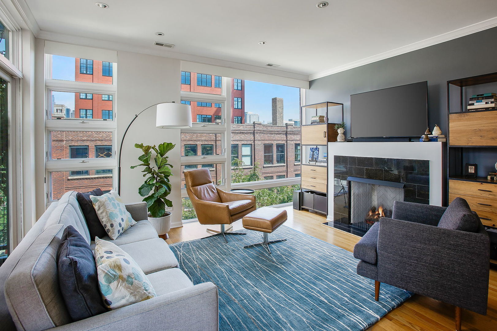 1141 W WASHINGTON Boulevard Unit: 243