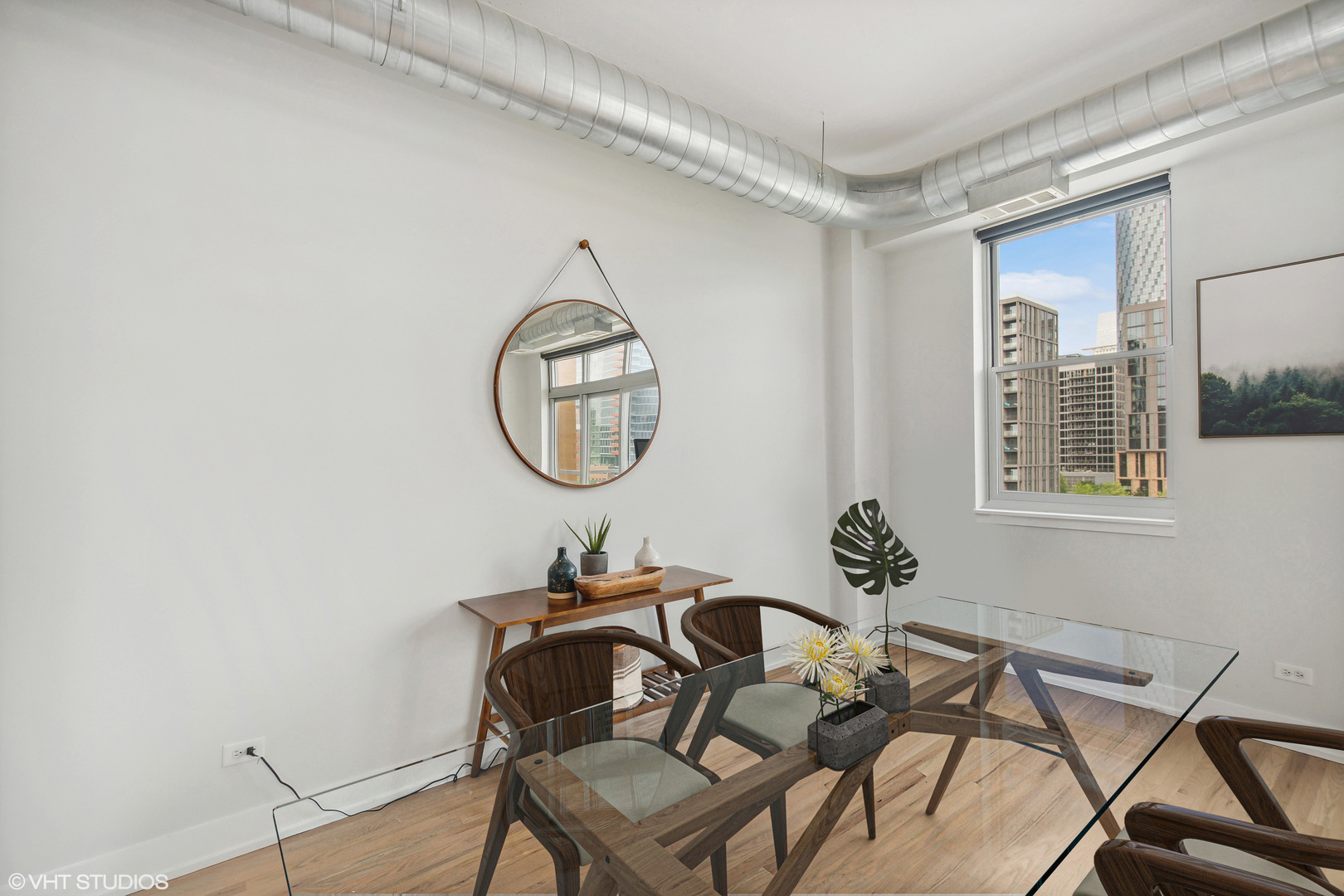 950 W Monroe Street Unit: 602