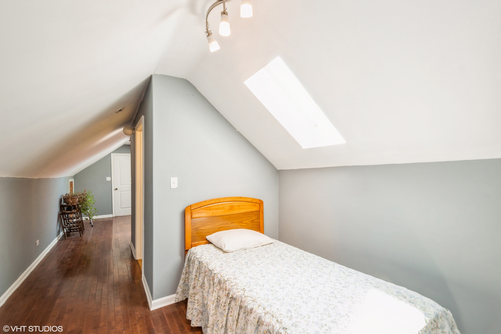 1903 N Mozart Street Unit: 2